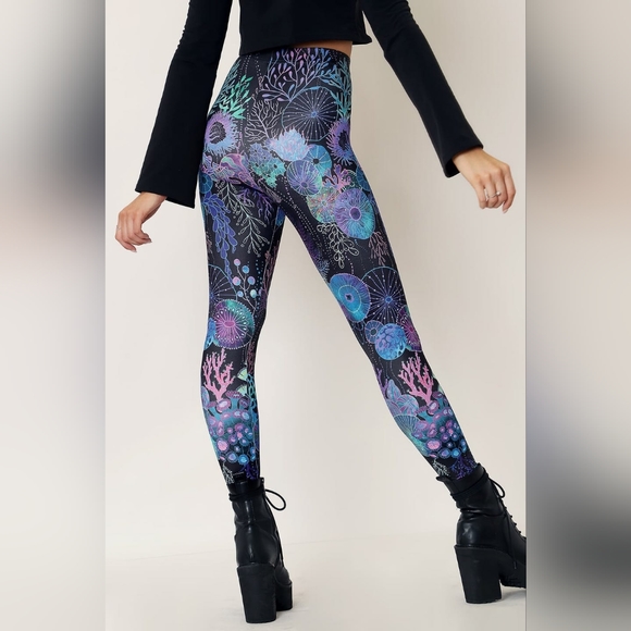 Blackmilk Floral Coral HWMF Leggings XS - Picture 7 of 8